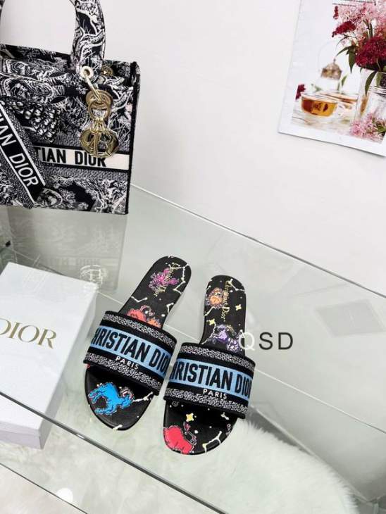 Picture of Dior Slippers _SKUDiorsz34-46SD01173011
